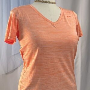 Nike tee athletic cut v-neck short sleeve orange large